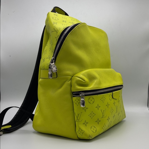 louis vuitton backpack yellow Monogram Canvas Randonnee GM Bag E3957 with aged Christopher MM Damier Backpack "Yellow